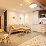 Rent 3 bedroom apartment of 67 m² in Barcelona