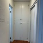 Rent 1 bedroom apartment of 55 m² in Canoga Park
