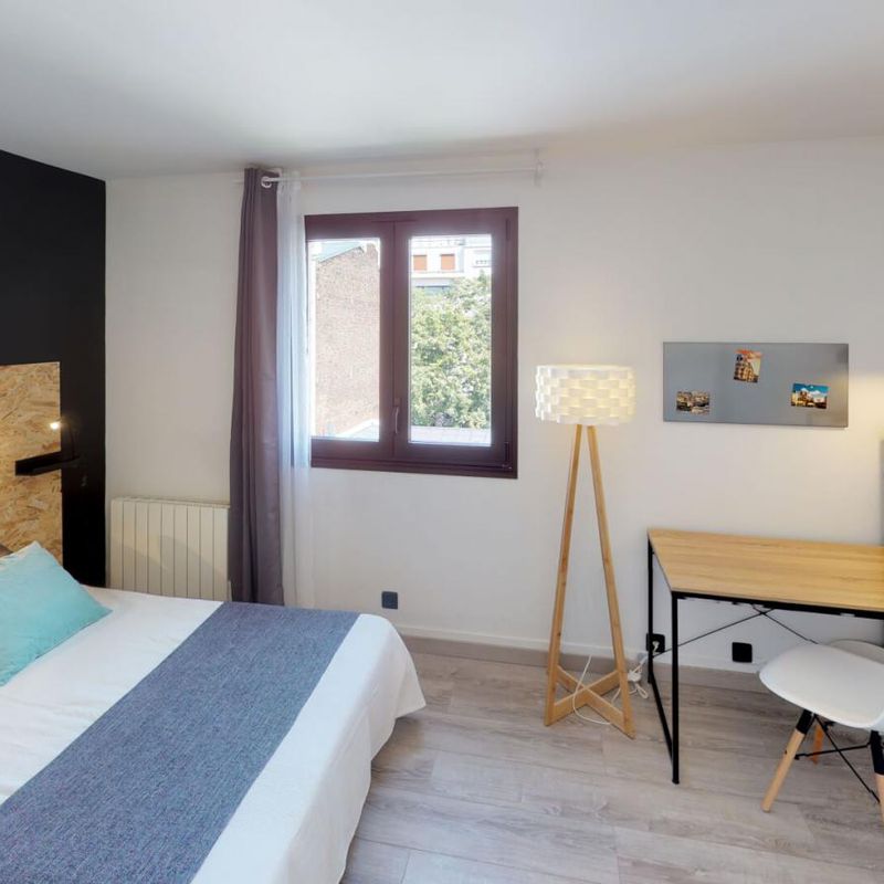 Bright double bedroom in Auteuil