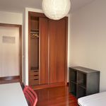 Rent 3 bedroom apartment of 90 m² in Santiago de Compostela