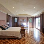 Alquilo 3 dormitorio casa de 280 m² en Málaga