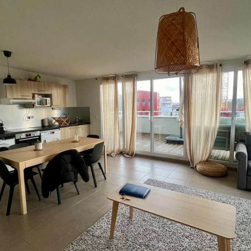 Location appartement 3 pièces 70 m² Bordeaux (33300)