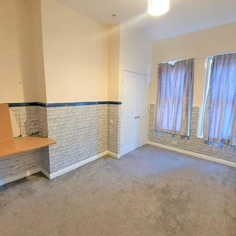 Room to rent in Lichfield Road, Walsall WS4