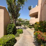 Rent 1 bedroom house of 65 m² in Palm Springs