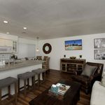 Rent 2 bedroom apartment of 85 m² in Palm Desert