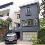 Rent 4 bedroom house of 229 m² in Uccle