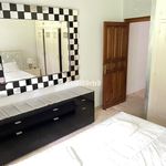 Rent 4 bedroom house of 231 m² in Estepona