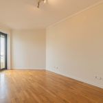 Rent 2 bedroom apartment of 110 m² in Lisbon