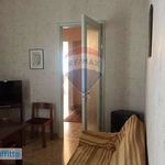 Affitto 6 camera appartamento di 210 m² in Catania