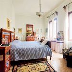 Affitto 5 camera appartamento di 110 m² in Venezia
