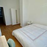 Rent a room of 270 m² in Saint-Gilles