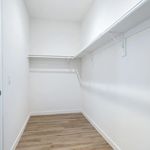 Rent 3 bedroom apartment of 164 m² in Indio