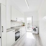 Rent 2 bedroom apartment in Loures