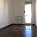 Affitto 5 camera appartamento di 125 m² in Bari