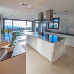 Rent 5 bedroom house of 1240 m² in Marbella