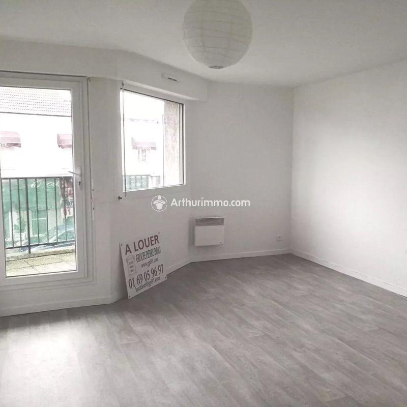 Louer appartement de 1 pièce 25 m² 611 € à Savigny-sur-Orge (91600) : une annonce Arthurimmo.com