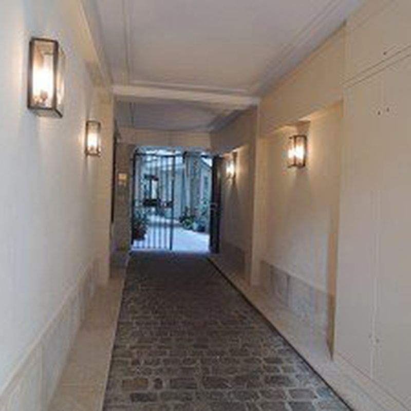 Appartement Paris 4ème 1 900 € / Mois