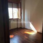 Affitto 4 camera appartamento di 98 m² in Modena