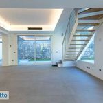 Rent 6 bedroom house of 216 m² in Catania