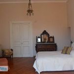 Rent 4 bedroom apartment of 160 m² in Napoli