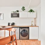 Rent 1 bedroom apartment of 26 m² in Paris