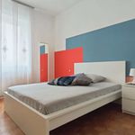 Rent a room of 80 m² in Milan