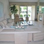 Rent 2 bedroom apartment of 139 m² in Palm Desert