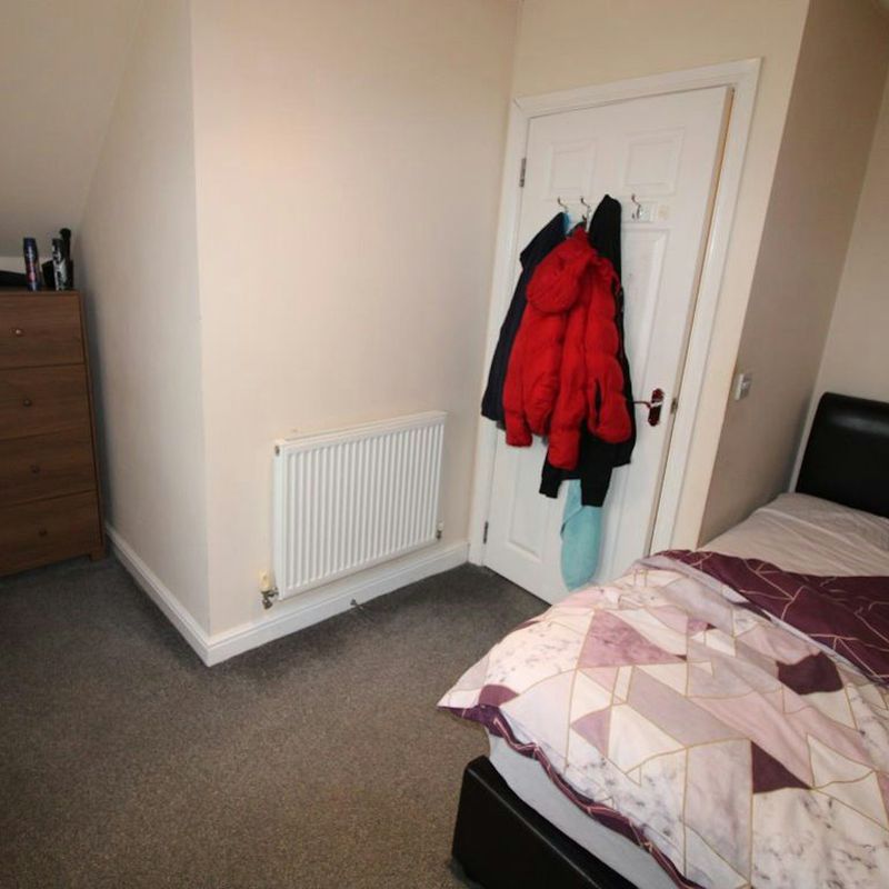 3 Bedroom Property For Rent in Burton upon Trent - £695 pcm Bond End