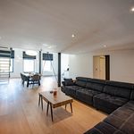 Appartement de 160 m² avec 2 chambre(s) en location à Liège