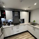 Rent 2 bedroom flat in Crowthorne