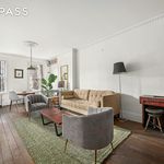 Rent 1 bedroom apartment of 46 m² in Brooklyn