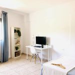 Rent 5 bedroom apartment of 112 m² in Granada