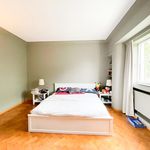 Huur 5 slaapkamer appartement van 650 m² in Ukkel