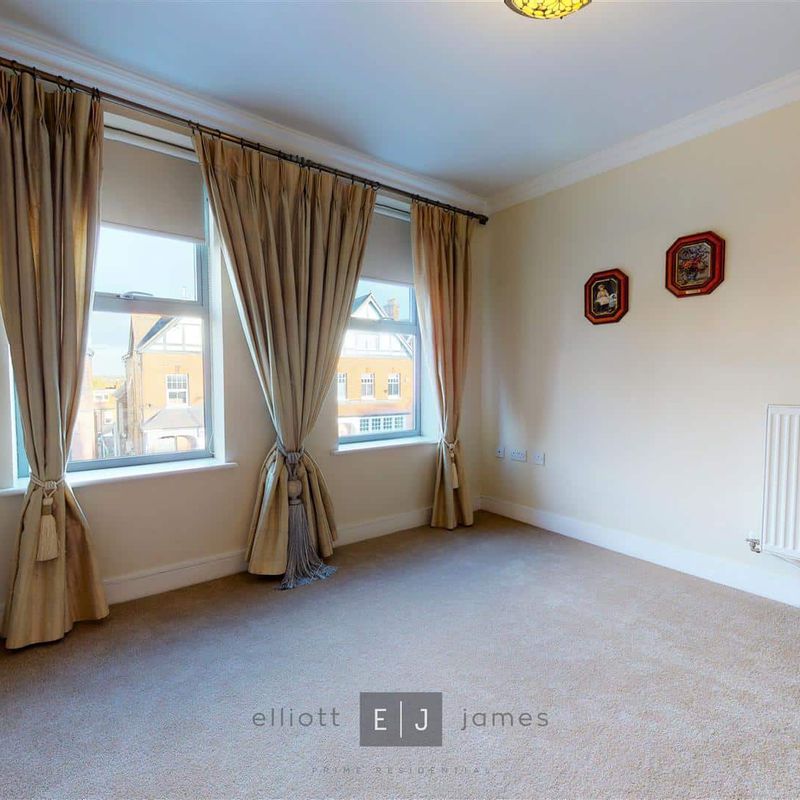 2 bed flat to rent in Evergreen Apartments, Woodford Green South Woodford