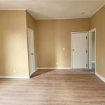 Rent 2 bedroom apartment of 900 m² in Hartford