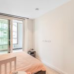 Rent 2 bedroom apartment of 72 m² in London