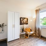 Rent 1 bedroom apartment of 24 m² in Hamburg