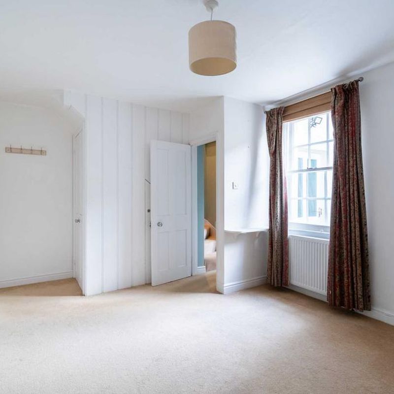 2 bedroom apartment to rent Larkhall