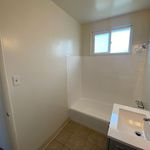 Rent 1 bedroom apartment of 52 m² in Long Beach