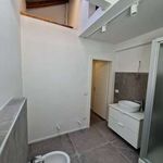 Affitto 4 camera appartamento di 94 m² in Modena