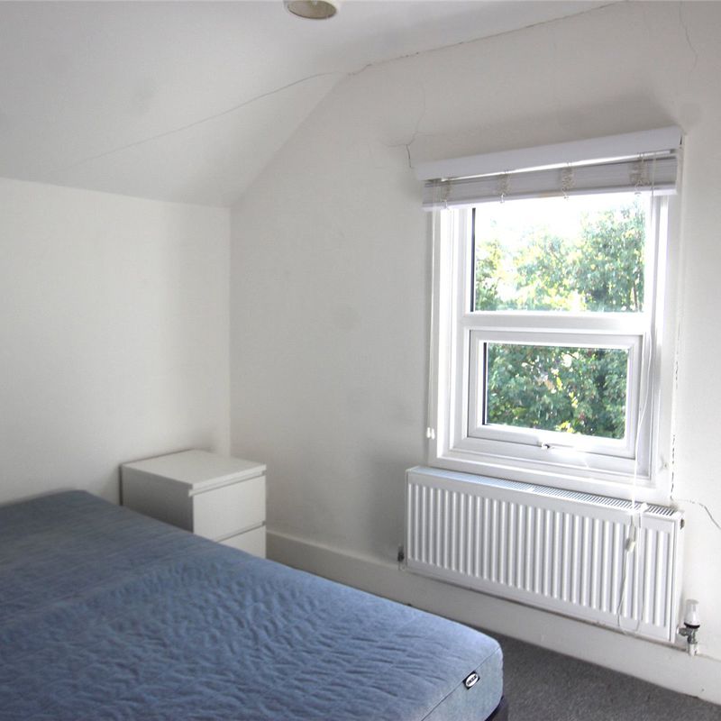Well Presented Double Bedroom  within a shared house-  Catford, SE6!