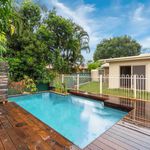Rent 6 bedroom house in Gold Coast