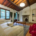 Rent 4 bedroom apartment of 350 m² in Fiesole