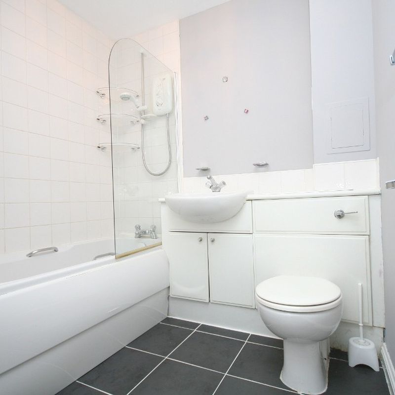 wallace street, 2 bed stylish furnished modern apartment