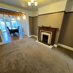Rent 4 bedroom apartment in Walsall