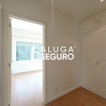 Rent 3 bedroom apartment of 129 m² in Porto