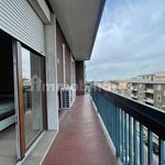 Affitto 2 camera appartamento di 66 m² in Piacenza