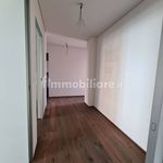 Affitto 5 camera appartamento di 160 m² in Cuneo