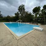 Rent 5 bedroom house of 330 m² in Voula