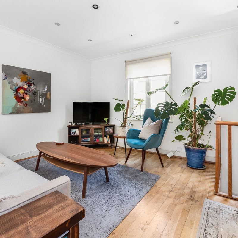 4 bed mews house to rent Bayswater